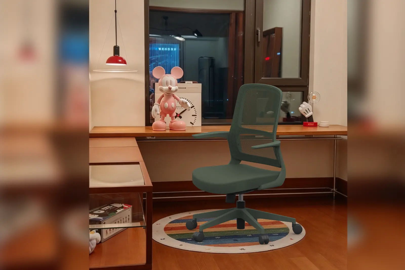RC-014 Office Chair - Office Scene