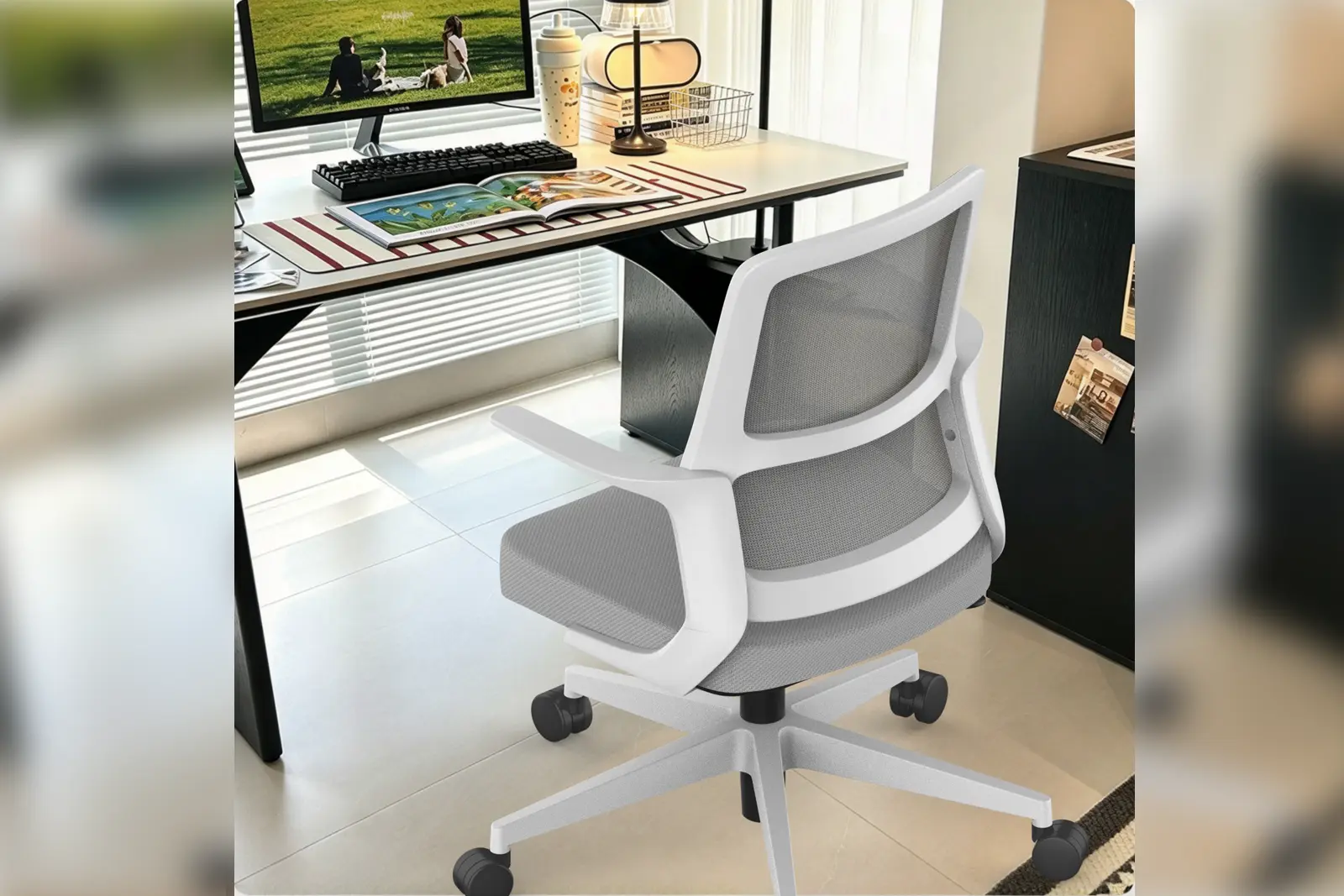 RC-019 Office Chair - Office Scene