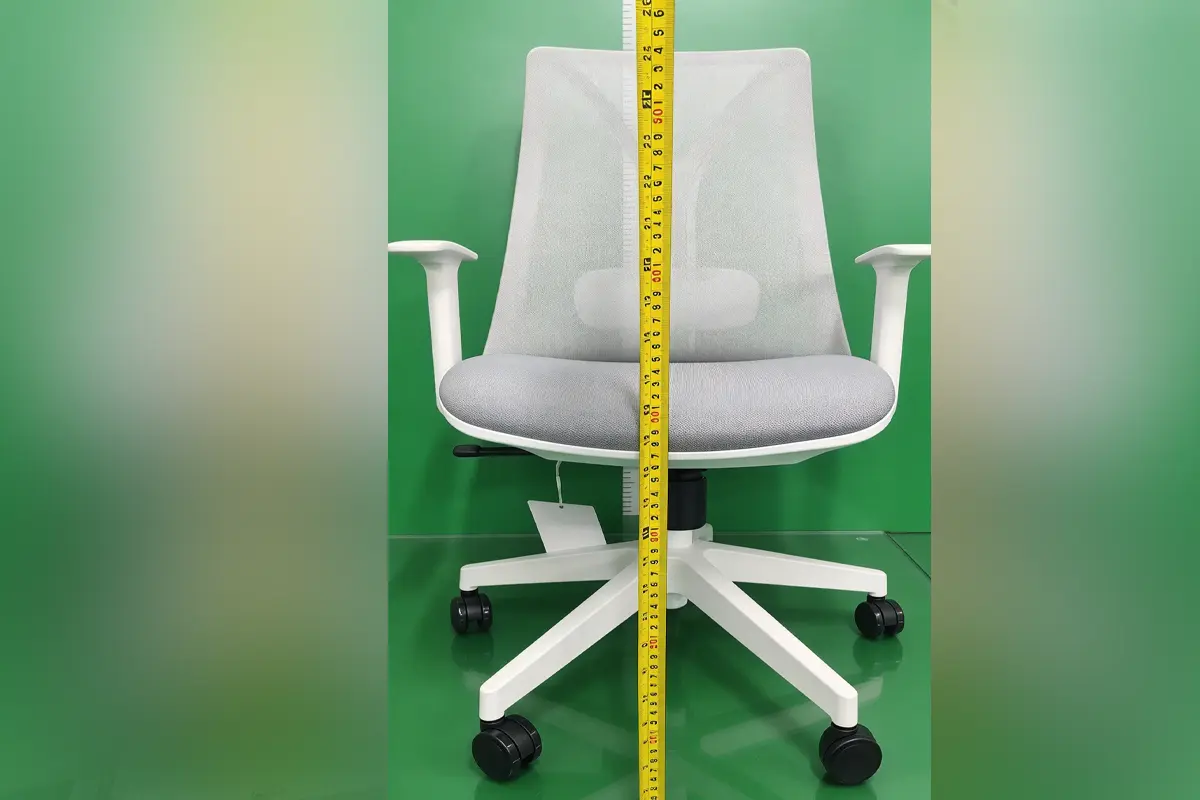 Office chair quality inspection at RUICHI